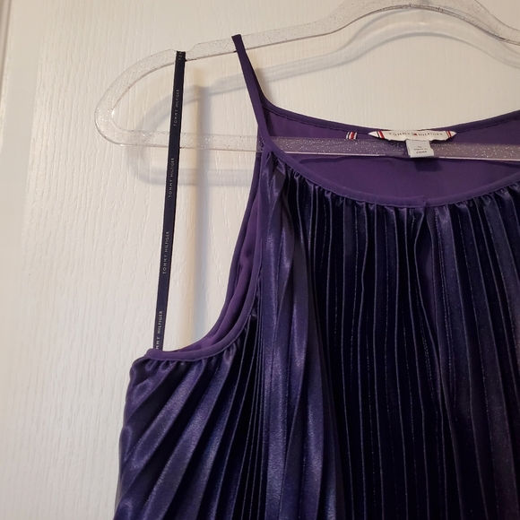 Tommy Hilfiger- Purple to Silver Ombre Pleated Maxi Dress (size 36) - Picture 6 of 17